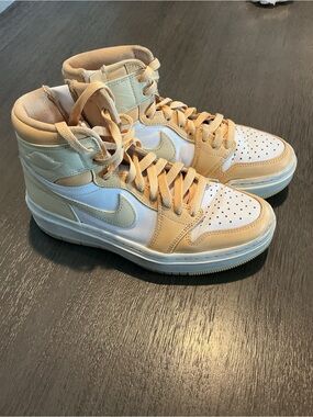 Nike Women’s Air Jordan 1 Elevate High Celestial Gold Platform Size 7